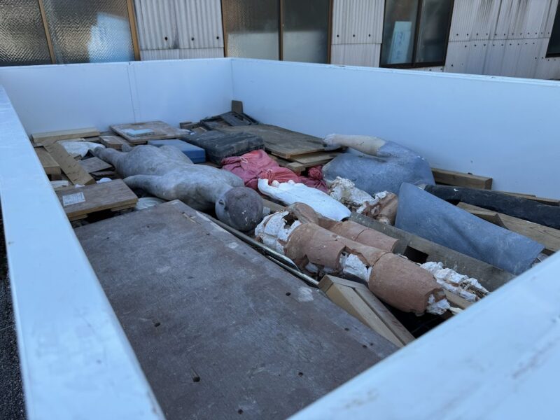 コンテナで回収