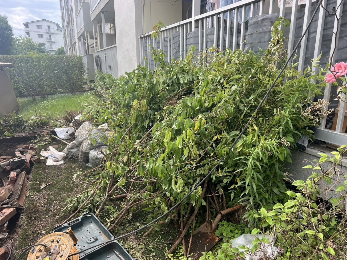 多摩市・団地・剪定枝