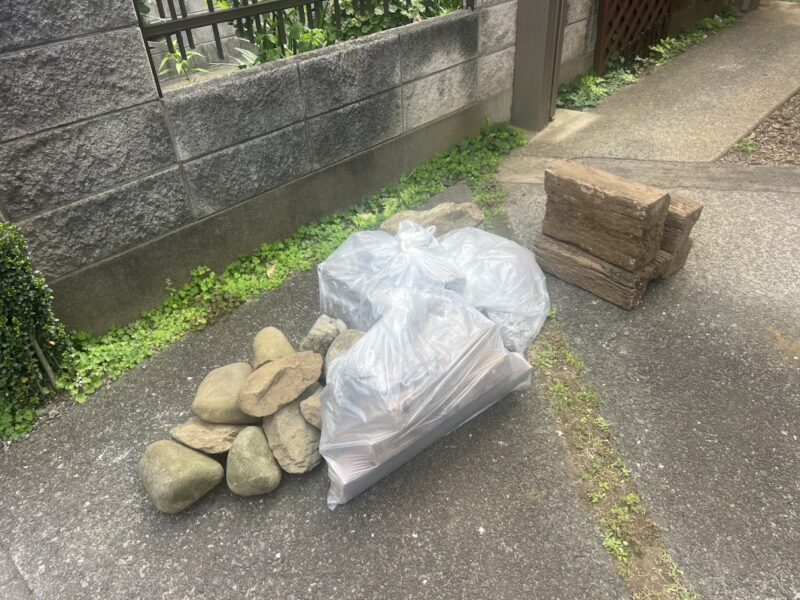 国分寺市・枕木・庭石・廃材