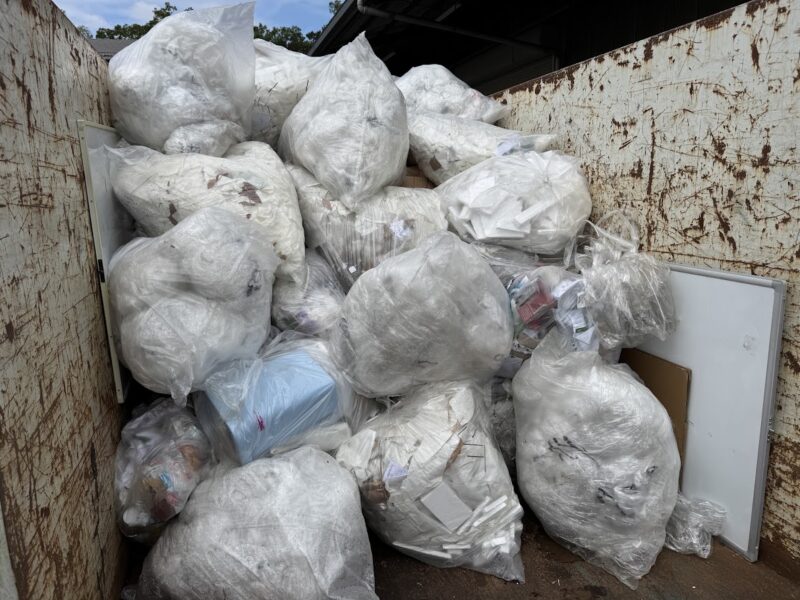 倉庫・廃プラスチック