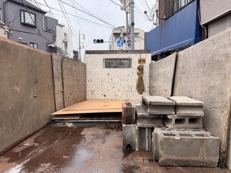 ダンプで回収